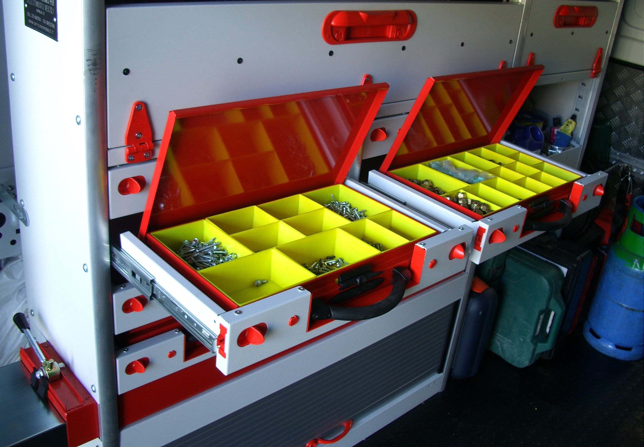 valigette e accessori per allestimento per furgoni e veicoli commerciali